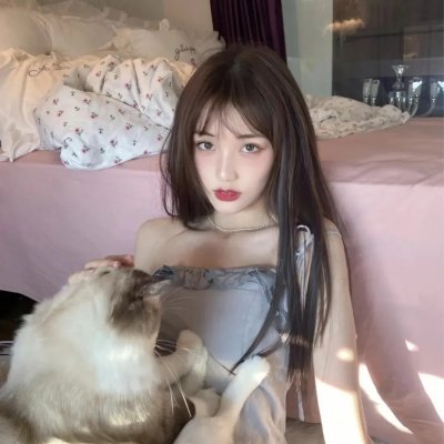 热裤荡女
